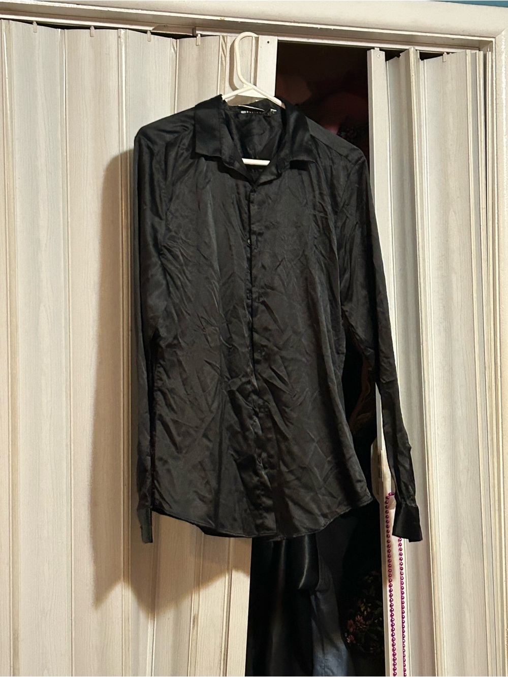 Cisco Men's Black Long-Sleeve Button-Up Shirt